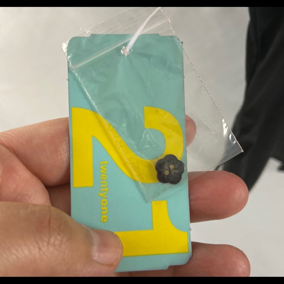 🍎 FOREVER 21 BLACK LACED TOP BLOUSE - Picture 10 of 10